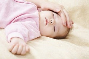 「乳幼児突然死症候群は母乳育児で防ぐ」についての小児科医の見解