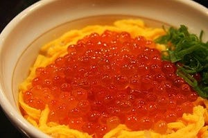 なか卯、「天然いくら丼」を発売 - 粒ぞろいのいくらがたっぷり!