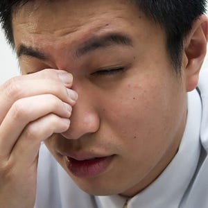 花粉症の症状、重度の場合は「目の毛細血管切れる」「鼻かみすぎて酸欠」