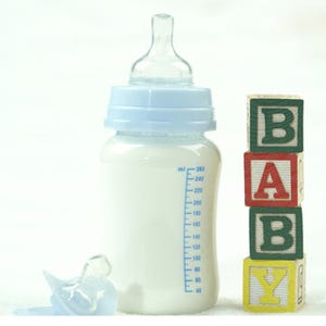 フィンランドから赤ちゃん用の液体ミルクが熊本へ - 乳製品会社が無償提供