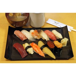 職人の技が2貫100円! 回転寿司並みの価格で本格寿司を - 札幌市場の朝食店