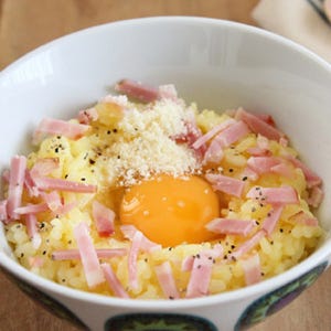 卵かけご飯にコーンポタージュの素を混ぜてみた - なんとカルボナーラ風に!