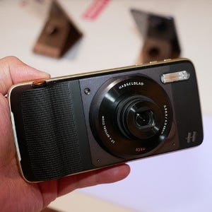 Lenovo、Motorolaブランドの新スマホ「Moto Z Play」発表 - HasselbladブランドのMoto Mods対応カメラモジュールも