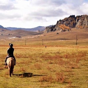 モンゴルの大草原は惜しみなく満たしてくれる--自然の中で生きる旅をしよう