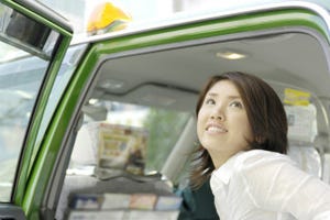 東京のタクシー初乗り運賃410円に引下げ、国交省が行った実証実験の結果は
