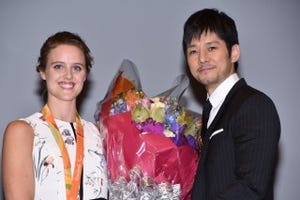 西島秀俊、パラリンピック金メダリストのコール選手を祝福