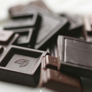 チョコは血糖値を下げ、心疾患リスクを低減させるとの研究が報告