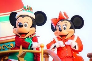 ディズニー、クリスマスパレードお披露目! ミッキー&ミニーが新コスで登場
