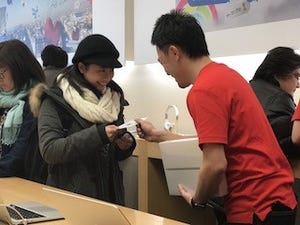 Appleが初売りを実施 - Apple銀座に約180人が行列つくる