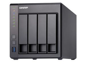 QNAP、10GbE SFP+ポートを備え高速転送をサポートする4ベイNASキット