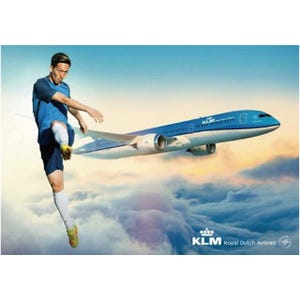 KLM オランダ航空、サッカー小林祐希選手と契約--フットサル大会も開催