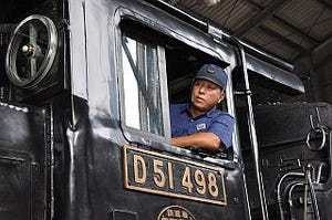 JR東日本、水上駅で元SL運転士が蒸気機関車の整備作業解説 - 今夏は3回開催