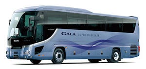 いすゞ大型観光バス「ガーラ」改良 - 新排出ガス規制に適合、安全性も向上