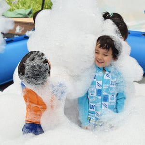 今年は泡! 東京ドームシティのウォーターガーデンが幼児の水遊びにピッタリ