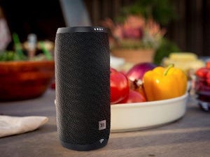 JBLもスマートスピーカー、Google Assistant搭載の「JBL LINK」