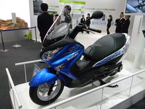 東京モーターショー2017 - スズキ「バーグマン」燃料電池二輪車も