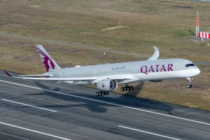 カタール航空、エアバスA350-1000受領--ダブルベッドの「QSuite」導入