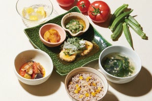 大戸屋、栄養バランスのいい小皿料理を集めた「夏ベジ味わい膳を」発売