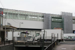 JR九州、折尾駅一部高架化を前に「高架＆トンネルウォーク」開催