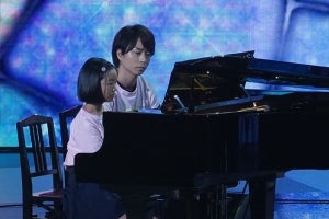 櫻井翔、半身まひの少女とピアノ生演奏「感動しながら聴いてました」