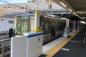 JR西日本、明石駅3番のりばに昇降式ホーム柵 - 2/1から使用開始へ