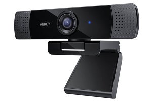 AUKEY、デュアルマイク内蔵の1080p対応Webカメラ。4,980円