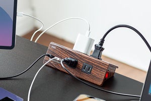 サンワ、クランプでしっかり固定できる木目調USB給電&電源タップ