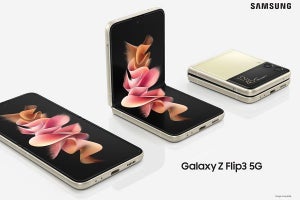 縦折りスマホ「Galaxy Z Flip3 5G」は新たに防水や5G対応、価格も安く