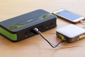 100VコンセントやUSB-C・USB-Aを備える小型ポータブル電源