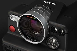 ポラロイド、インスタントカメラ「Polaroid I-2」　旧オリンパスのカメラ開発者が協力