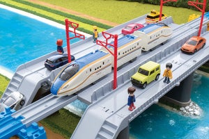 北陸新幹線と道路の併用橋「新九頭竜橋」再現「プラレール」新商品