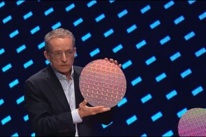 TSMCに次ぐ業界2位を狙う、Intelがファウンドリの新ロードマップ - 勝機はAI半導体か？