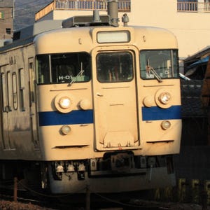 鉄道写真コレクション 第114回 JR西日本の115系H01編成 - 先頭車は113系、前照灯も独特な形状に