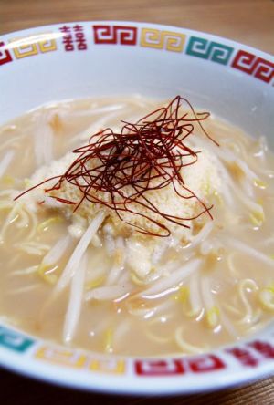 夜更かし中の貴方に--即席ラーメンにちょい足しで「絶品! 」にする技を伝授