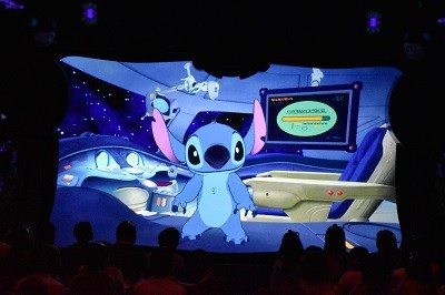 東京ディズニーランドの新アトラクションで「スティッチ」と交信できるぞ!