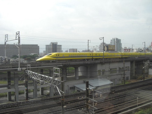 あなたの鉄道写真集 (4) 新幹線の安全を守る、幸せの黄色い車両「ドクターイエロー」