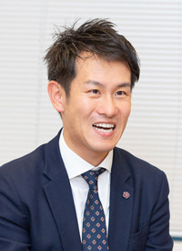 王原 聖雄氏