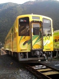 錦川鉄道に4台目の新型車両「きらめき号」が登場 