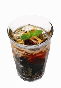 どんな味!? コーヒーをソーダで割った「冷珈(れいこー)ソーダ」