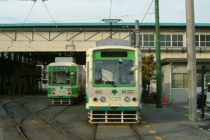 東京都交通局、岡山電気軌道など全国で「路面電車の日」記念イベント開催!