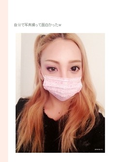 ざわちん、左右別人の半顔メイクを初披露! 「天才」「同じ人の目とは\u2026」