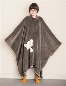 モモンガに擬態できる、肌ざわりふわとろの着る毛布 | マイナビニュース