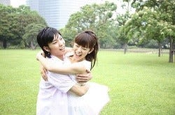 妻と一生一緒にいたい男性は82.3% 