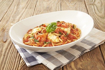 プロントから、レタス2.5個分の食物繊維を練り込んだ生パスタが新登場