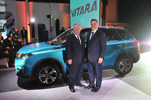 スズキ、ハンガリーで新型SUV「ビターラ」のラインオフ式典を実施