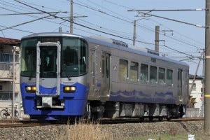 えちごトキめき鉄道開業、ET122形デビュー 