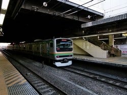 鉄道トリビア (98) ラッシュ時の川崎駅、東海道本線の普通列車が通過していた時期がある