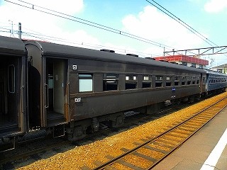 鉄道トリビア (112) 旧型客車の懐かしい●●が、意外な場所にもあった