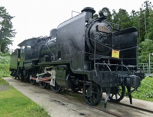 鉄道トリビア (170) 蒸気機関車の小さい車輪は何のためにある?