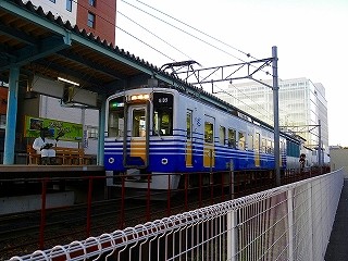 鉄道トリビア (174) えちぜん鉄道福井駅に恐竜がいる